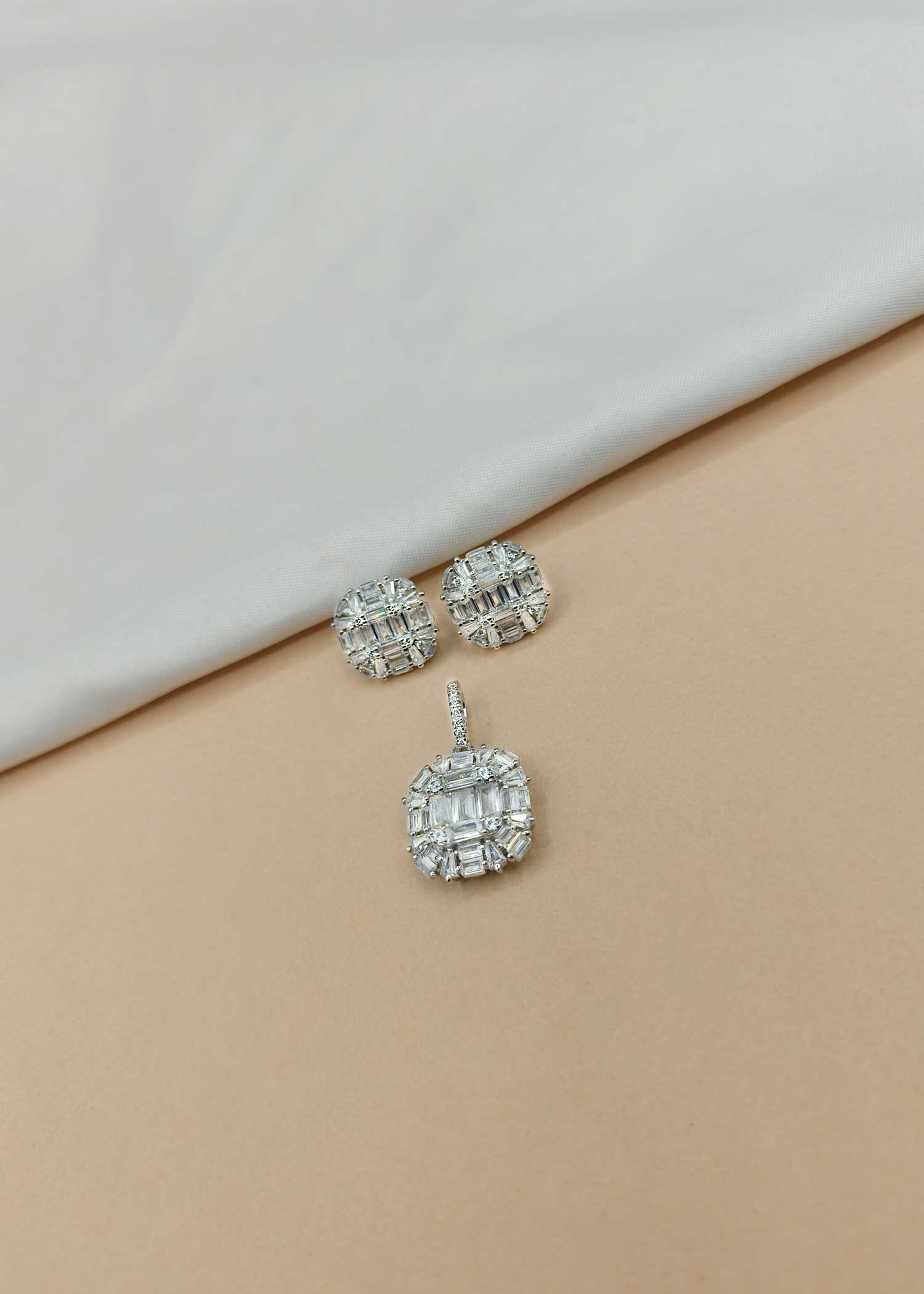 Pendant Set