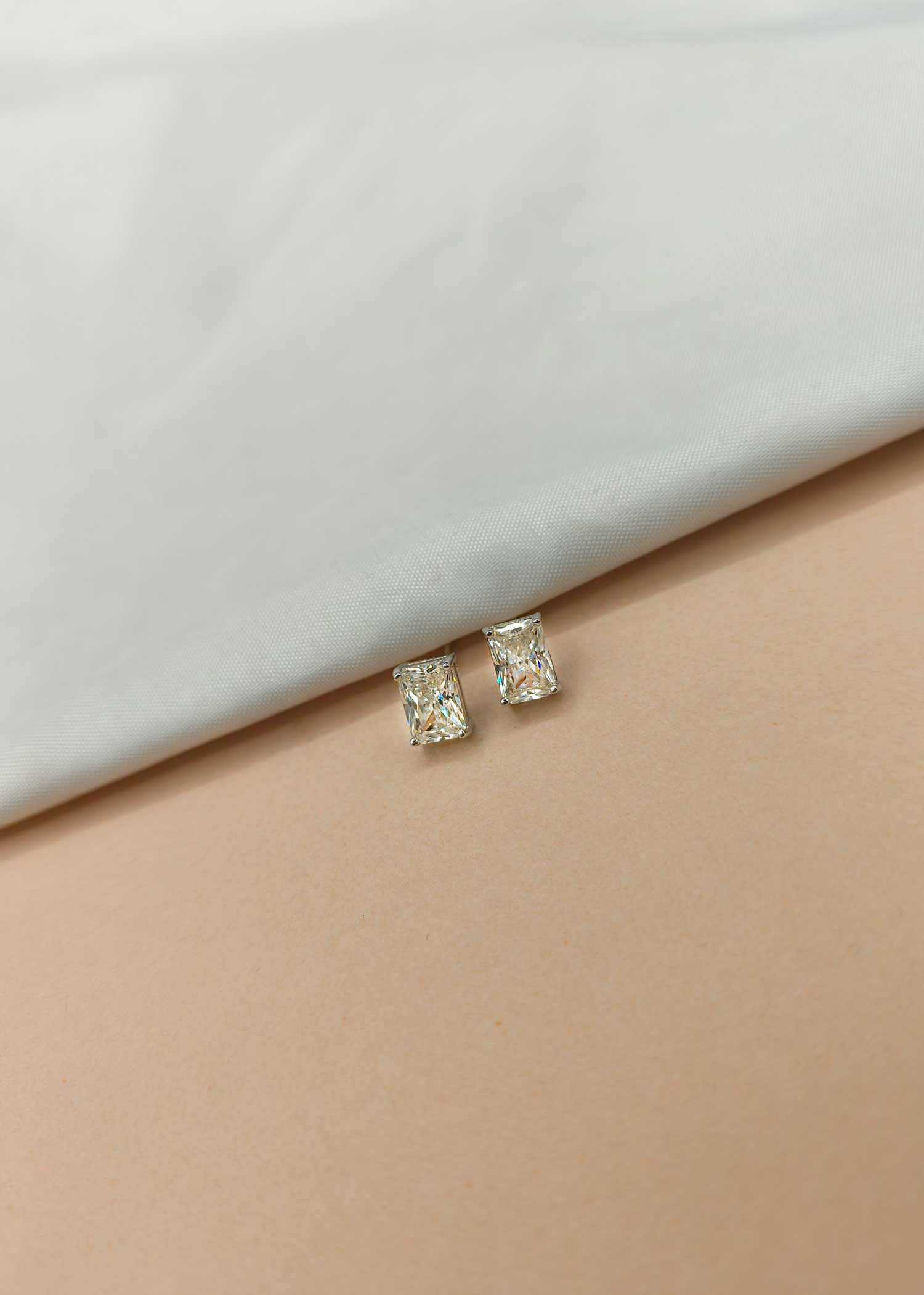 92.5 Sterling Silver White Stone Square Design Pendant Set