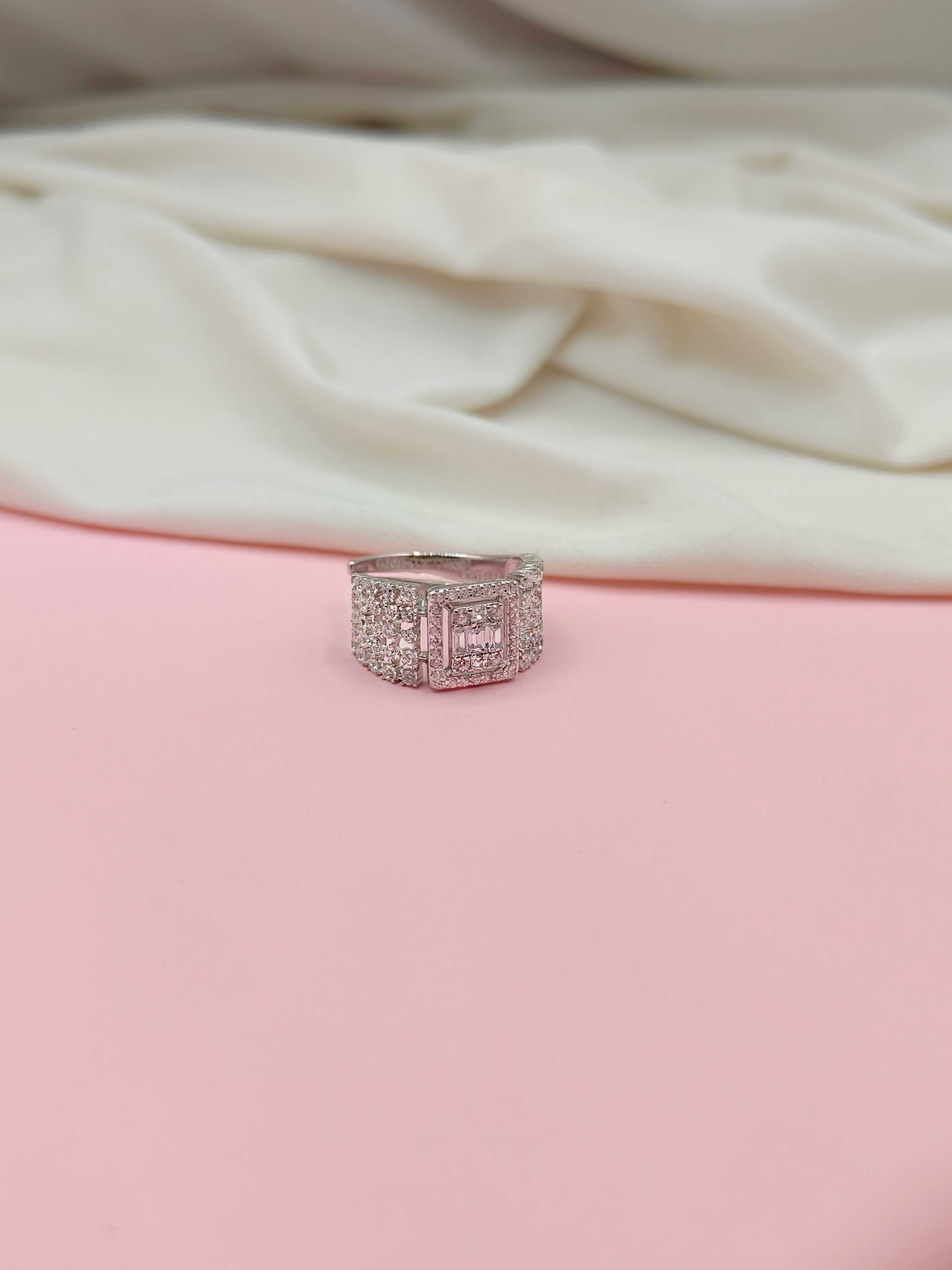 92.5 Zircon Finger Ring