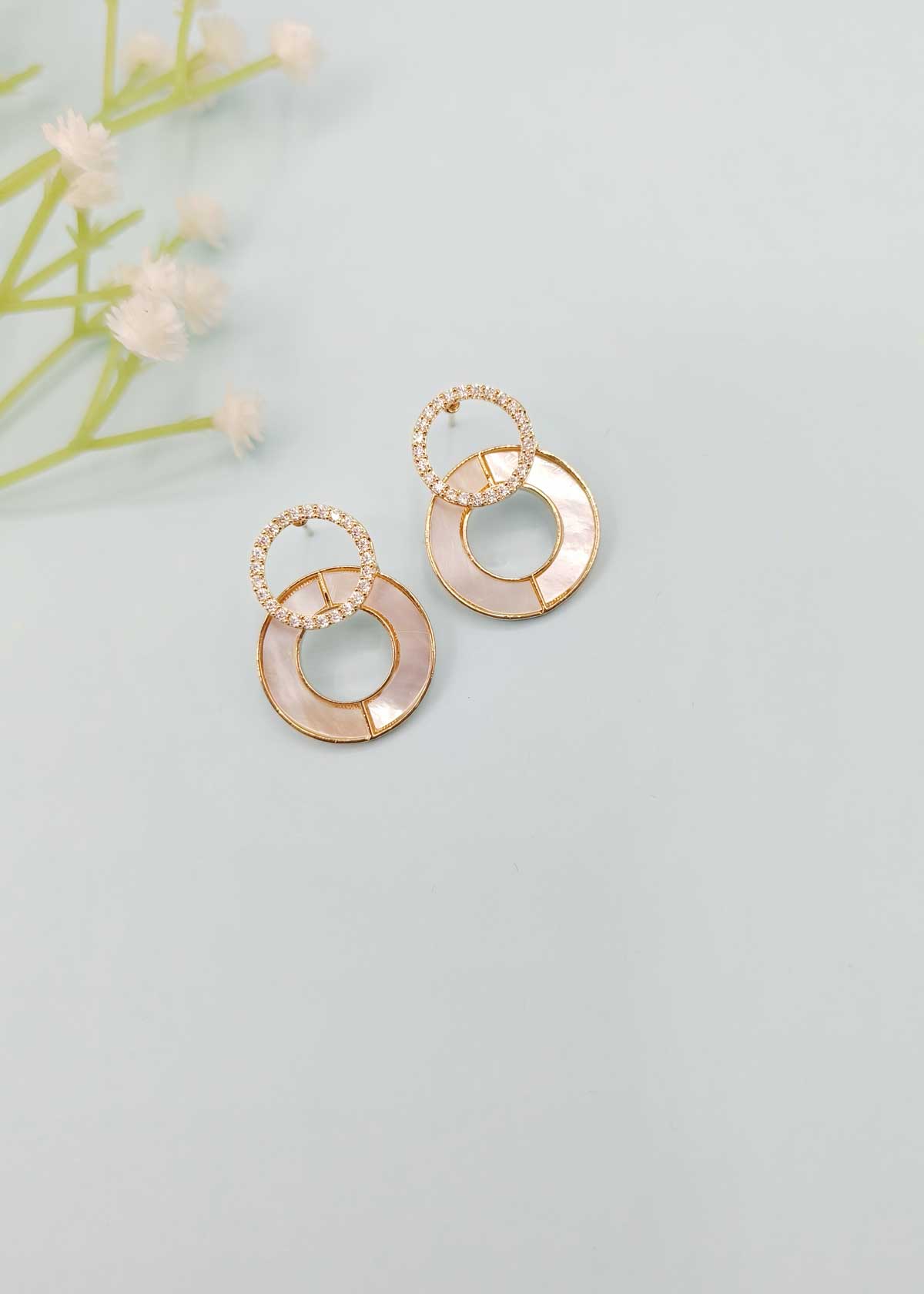 Double Round Mother Of Pearl Zircon Pendant Set