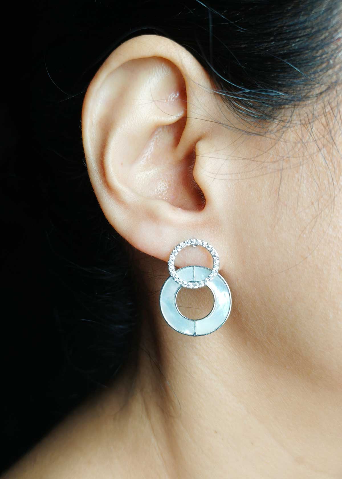Minimalist Cubic Zircon & Mother Of Pearl Silver-Plated Pendant Set