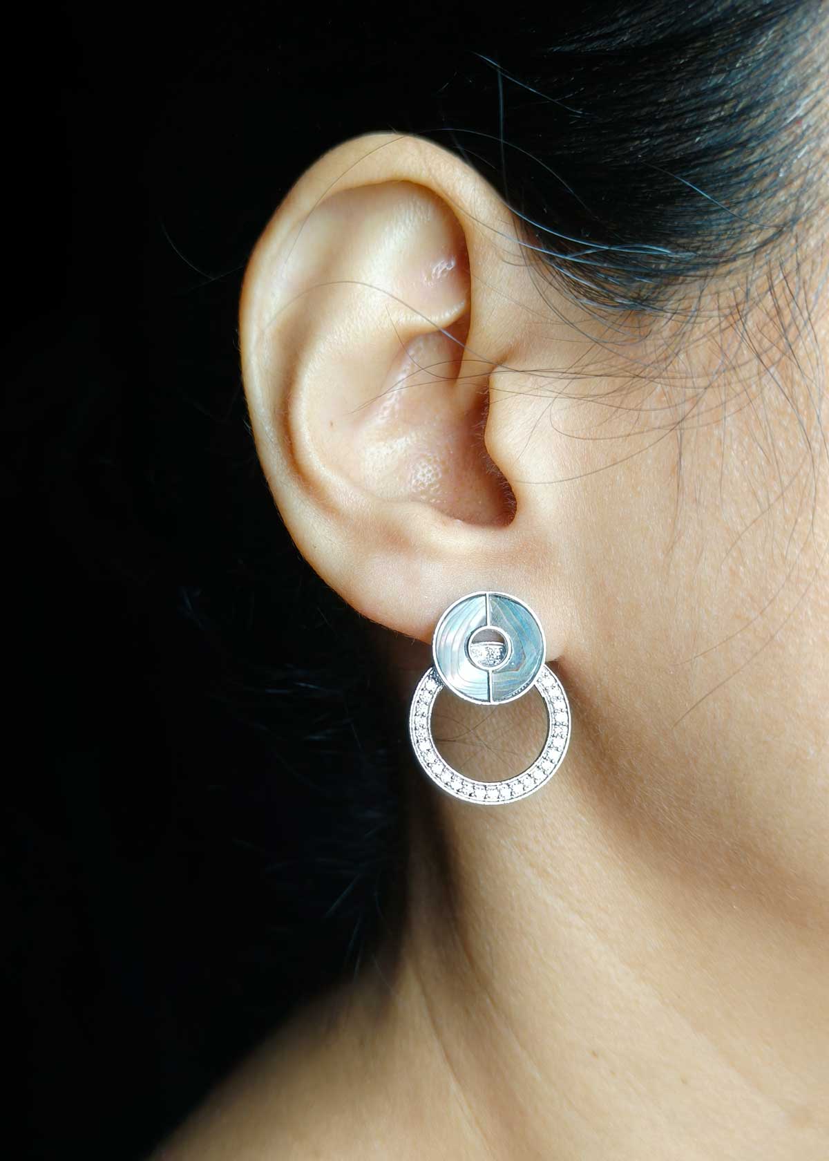 Circular Drop Mother of Pearl Cubic Zircon Pendant Set