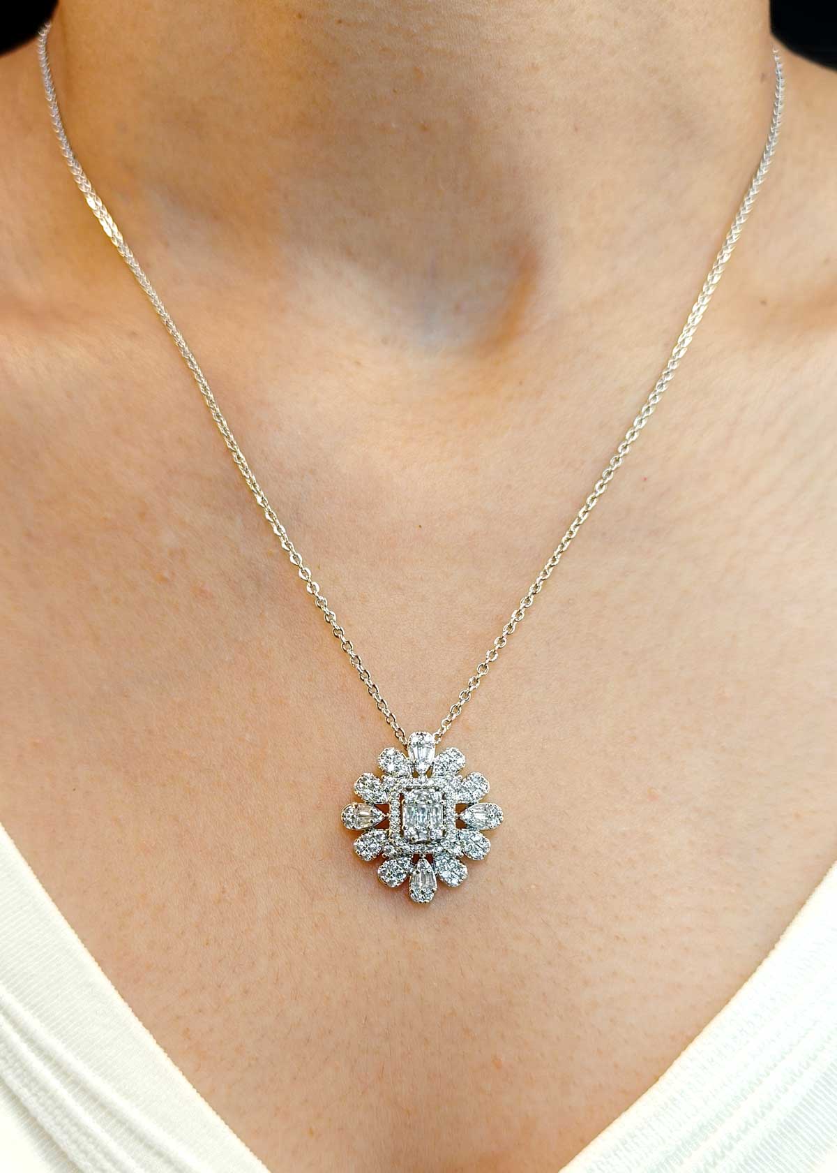 Crystalyna Cubic Zircon Pendant Set + chain