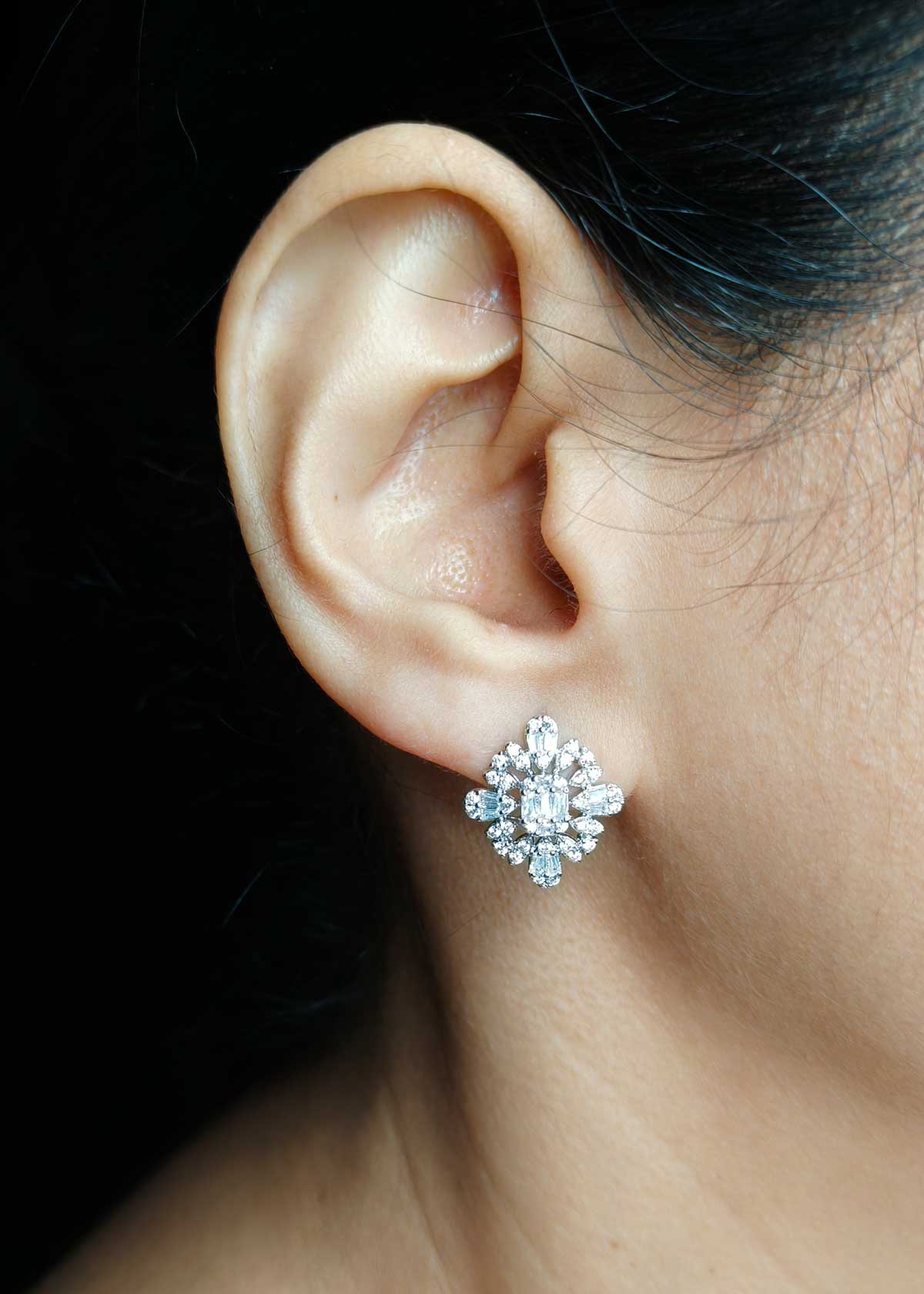 Crystalyna Cubic Zircon Pendant Set + chain