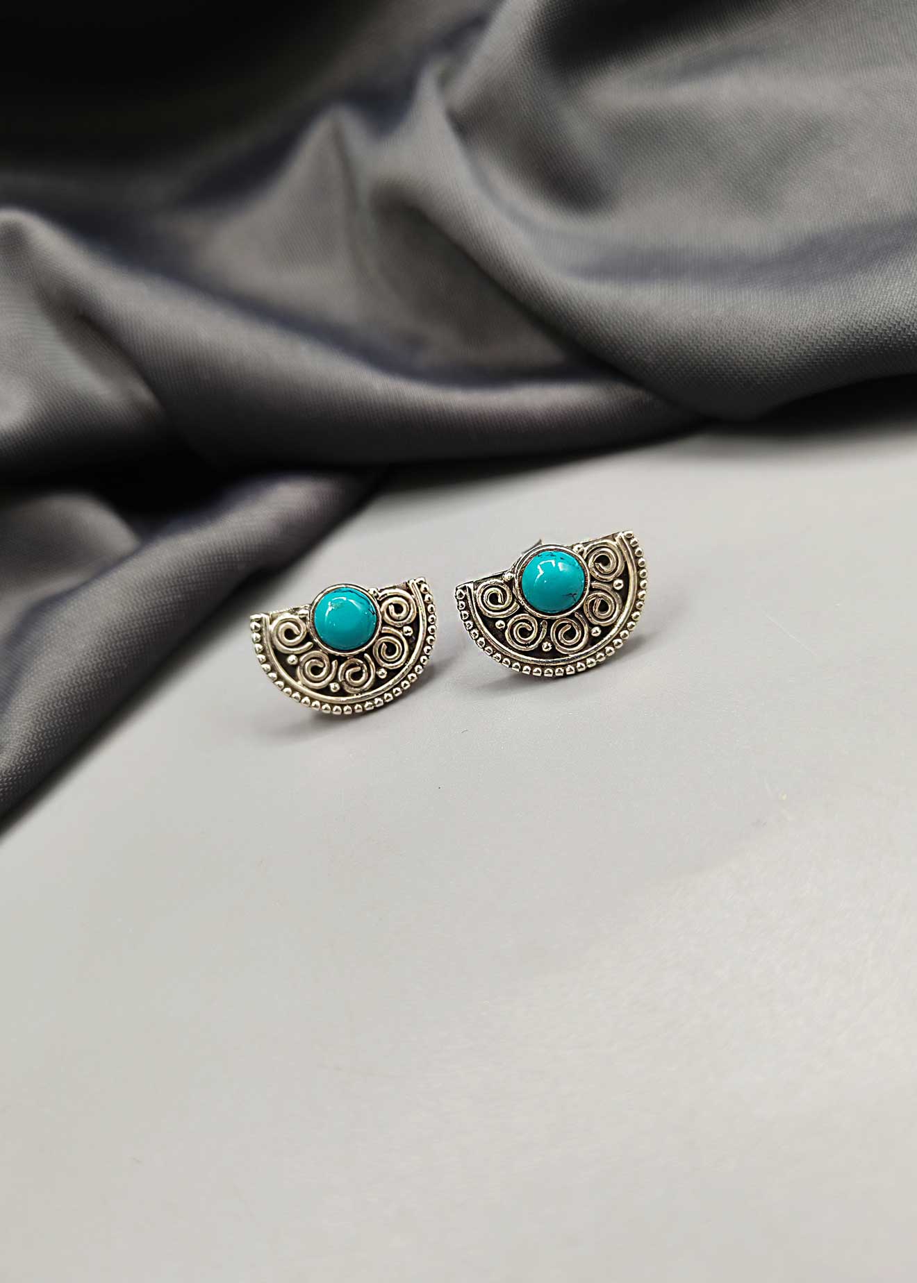 92.5 Sterling Silver Turquoise Stud Earring