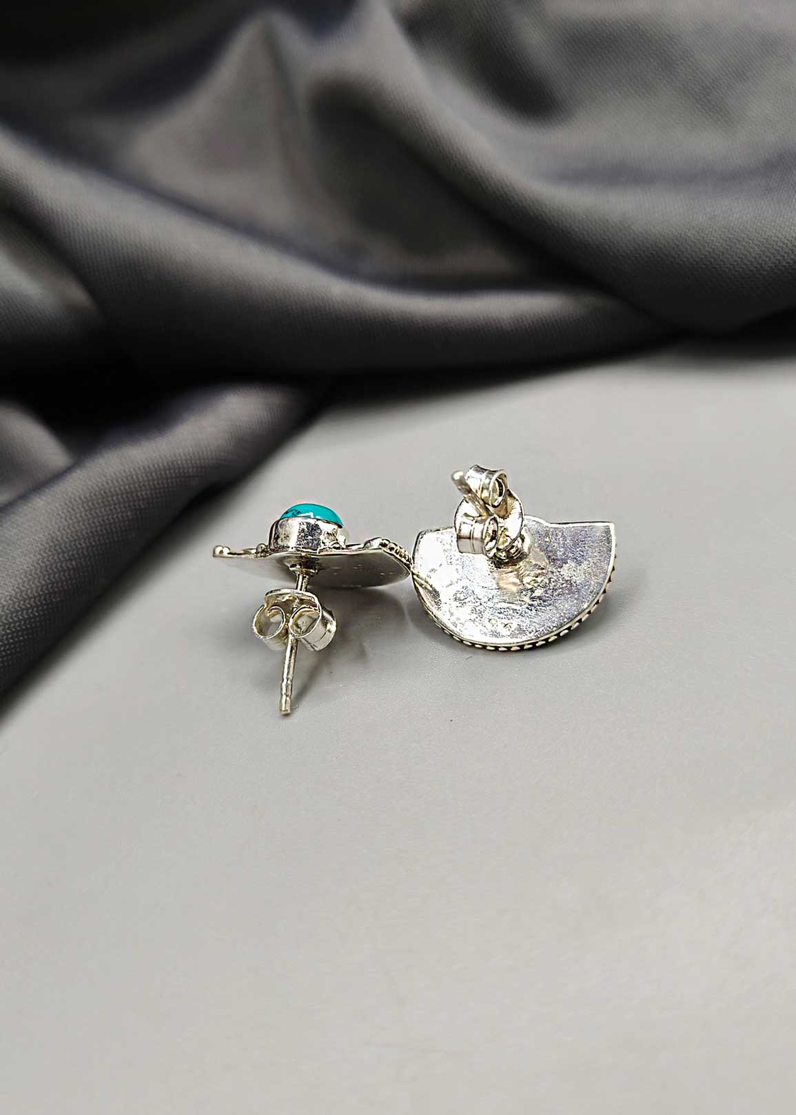 92.5 Sterling Silver Turquoise Stud Earring