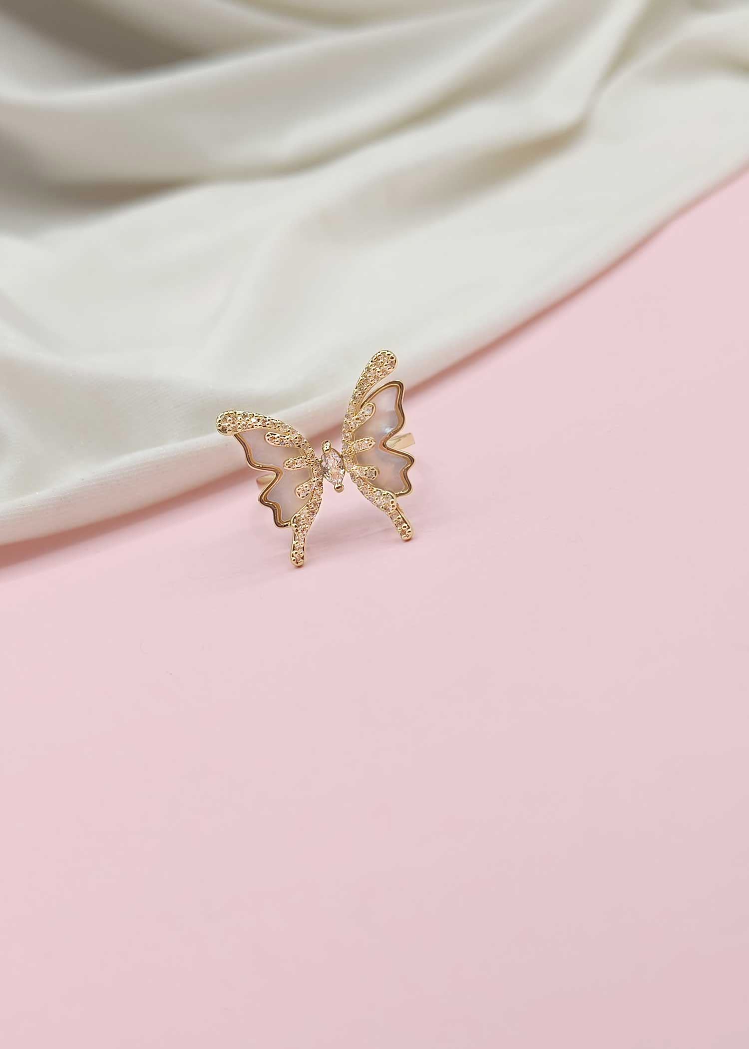 Mother Of Pearl Butterfly Diamond Finger Ring