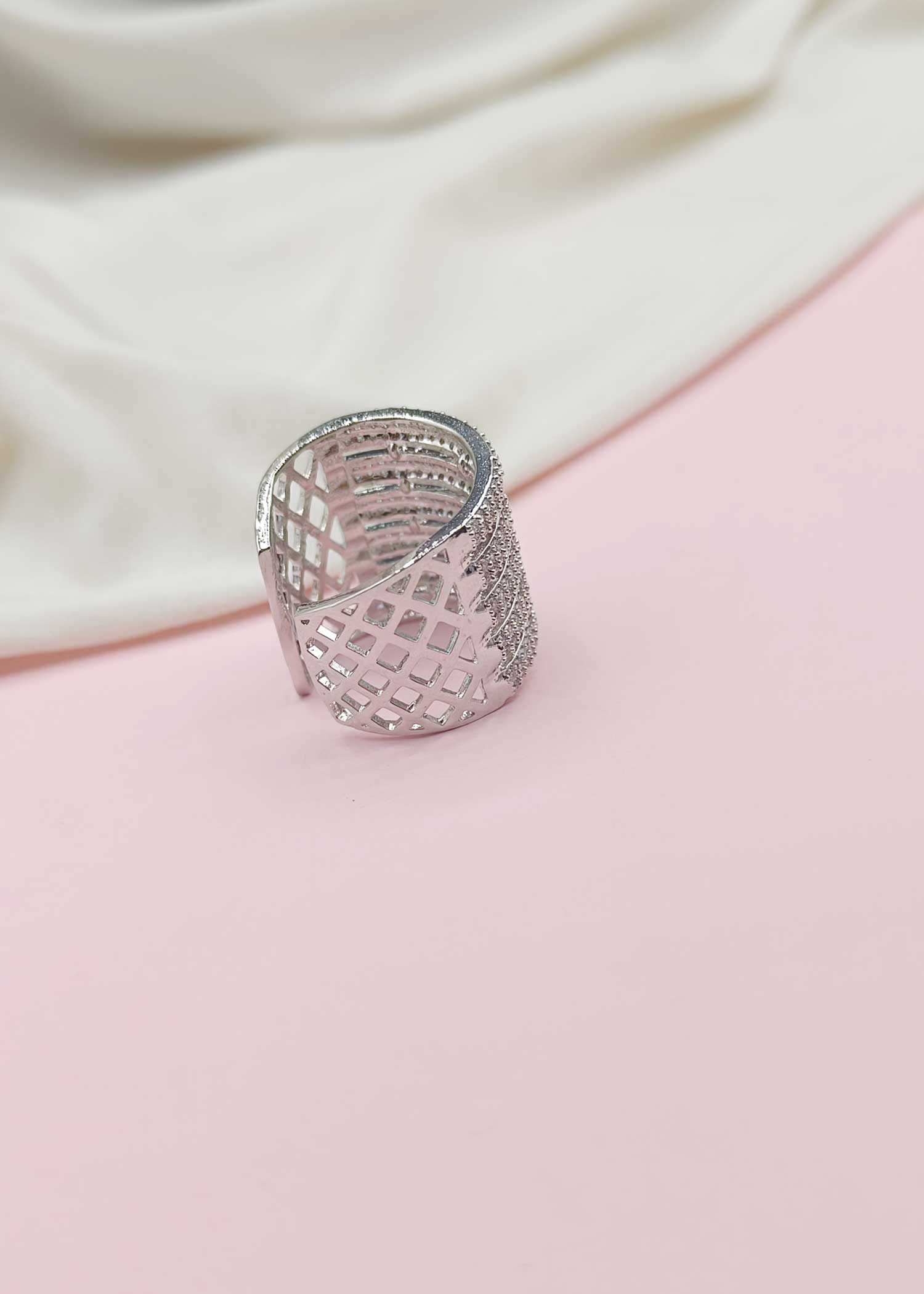 Zircon Finger Ring