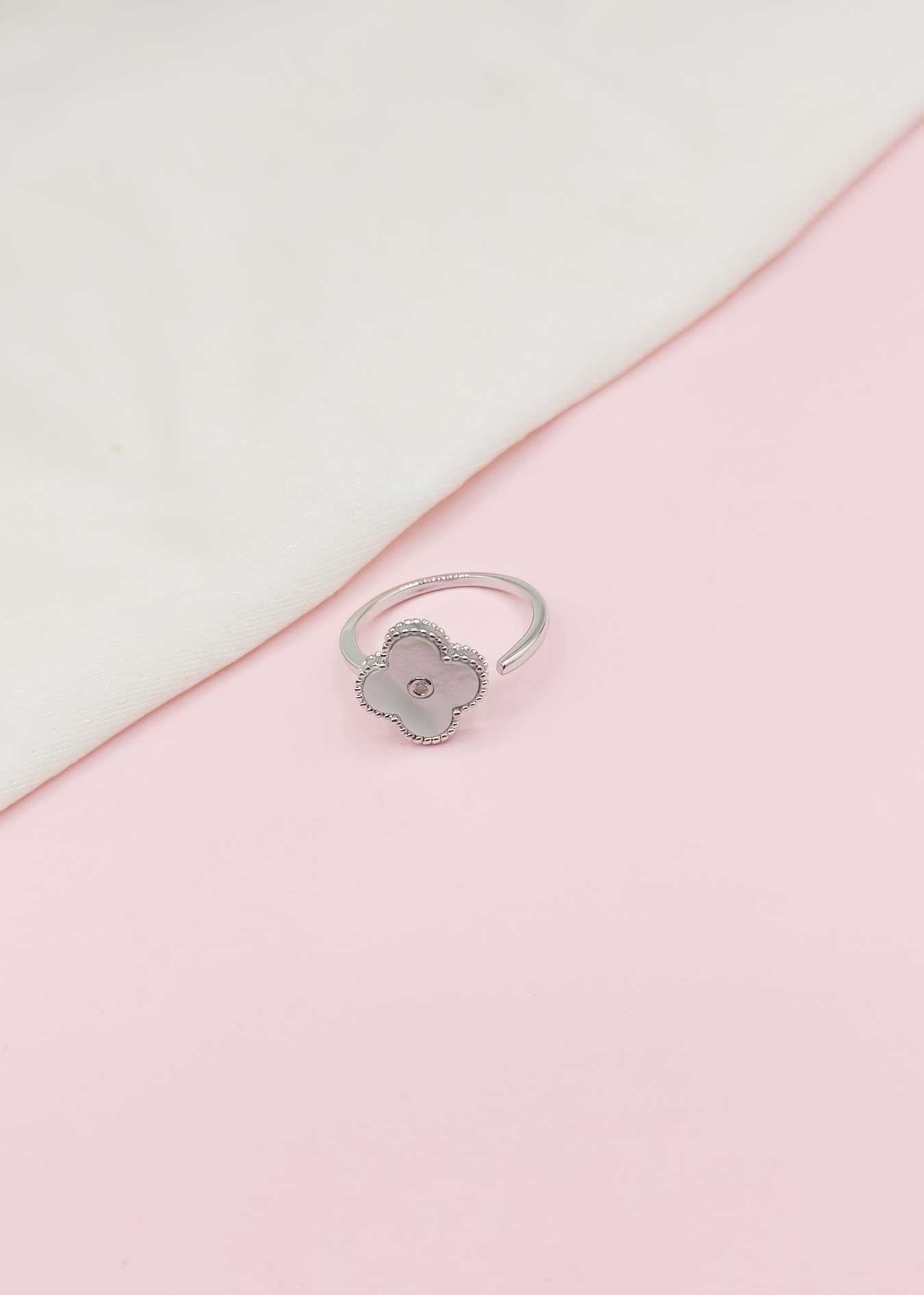 Mother Of Pearl Finger Ring