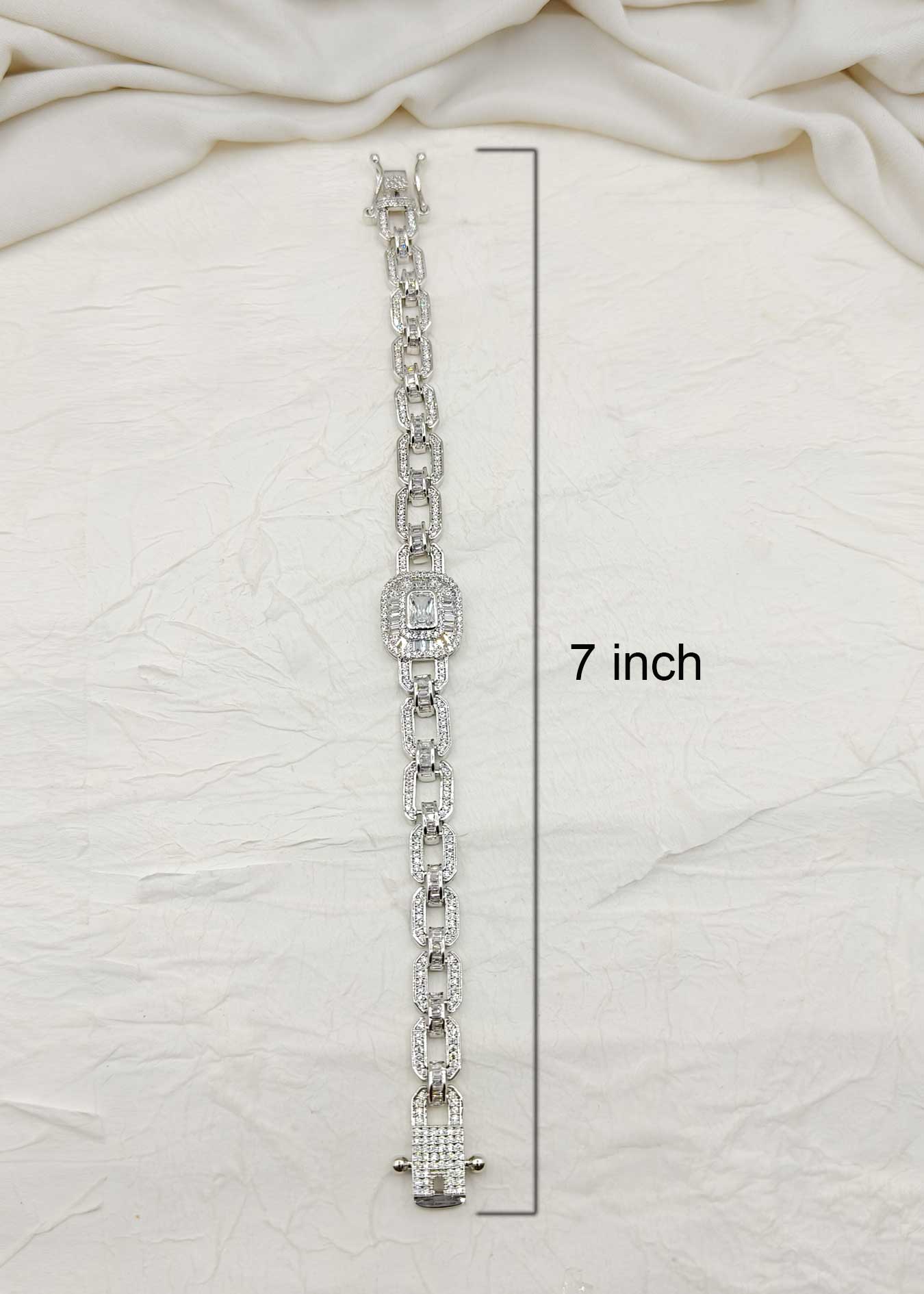 Loose bracelet