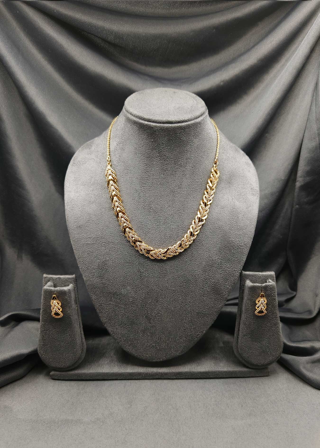Zircon Necklace