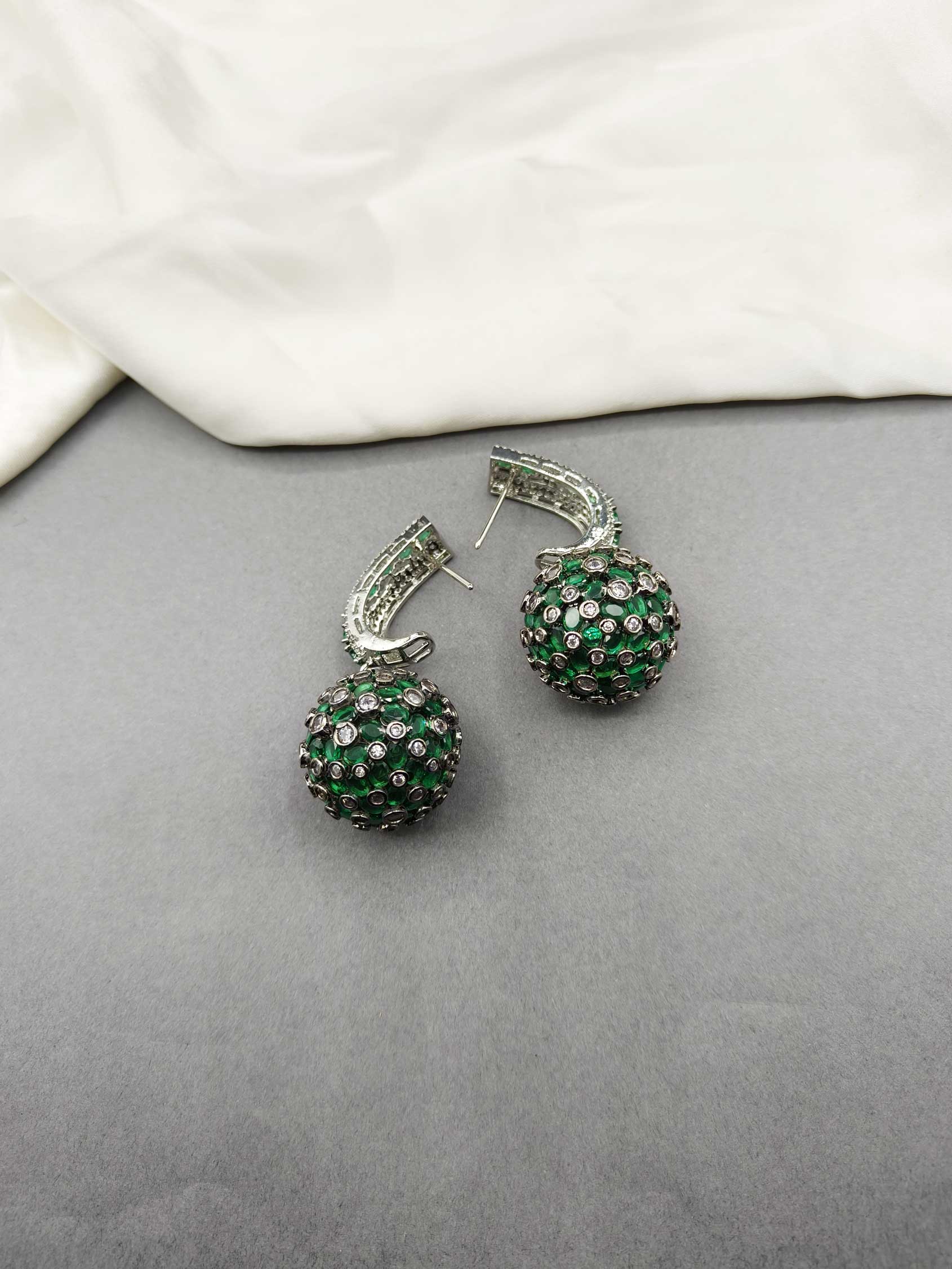 Round Shape Black Polish Cubic Zircon Earring