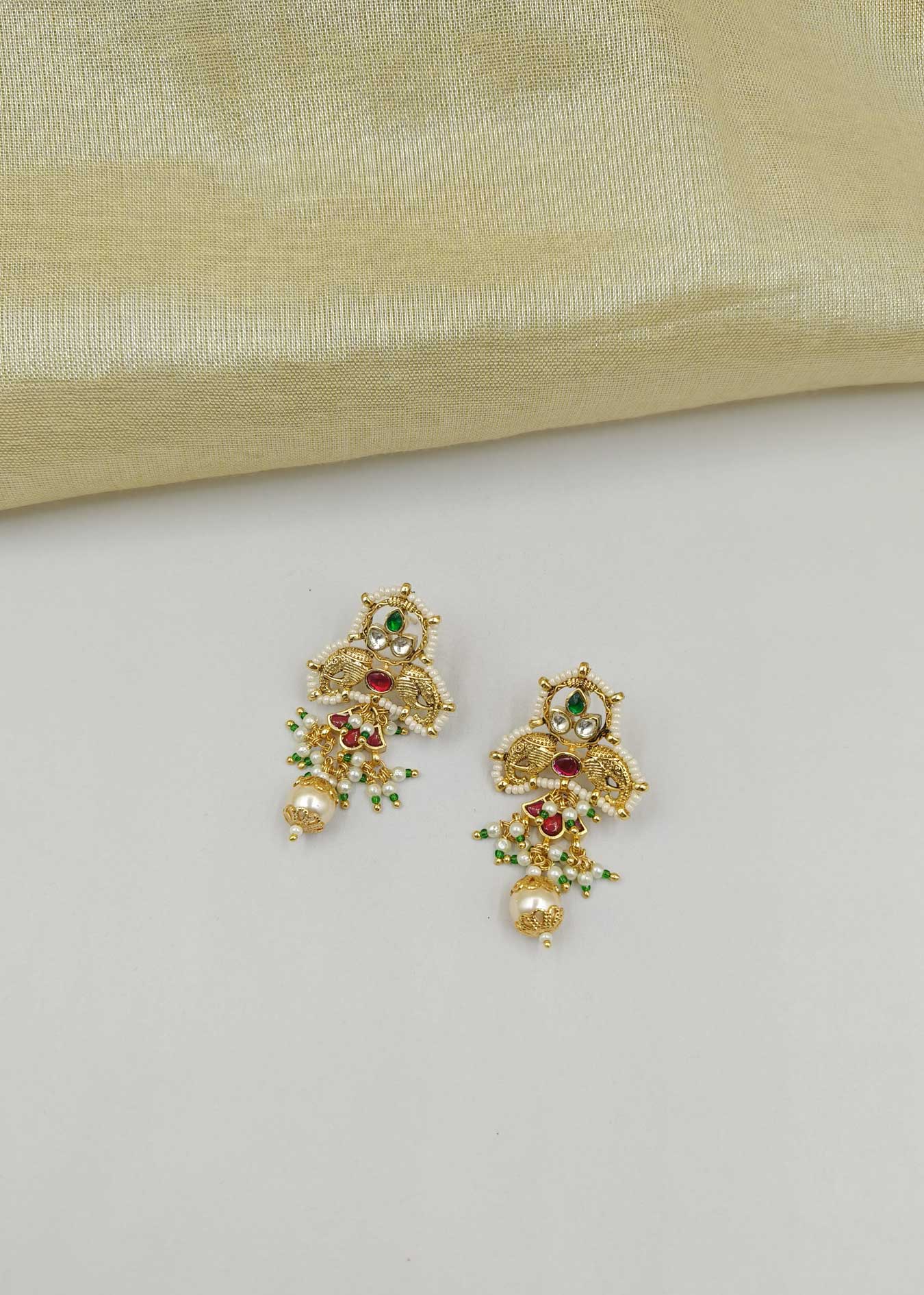 EARRING