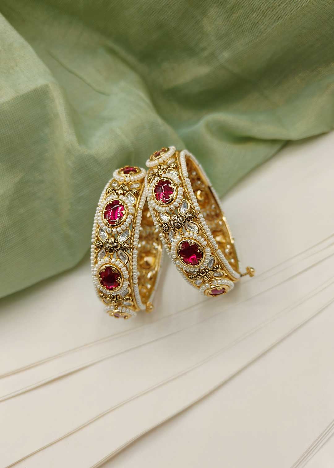 Kundan Bangles