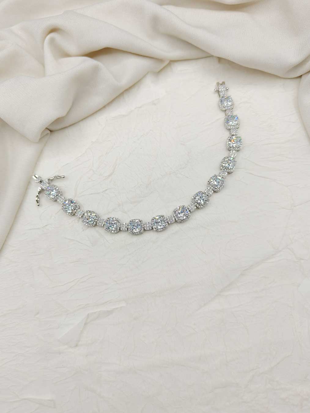 Cubic Zircon Silver Plated Beautiful Women Tennis Loose Bracelet