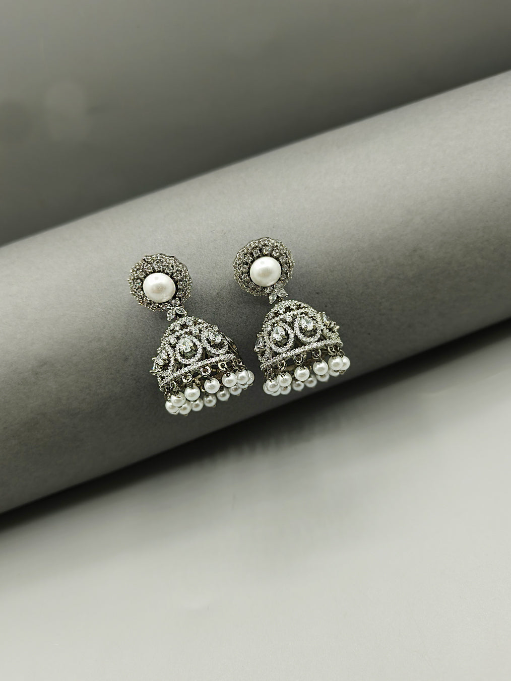 Cubic Zircon Victorian New Traditional Design Oxidised Pearl Short Necklace Set