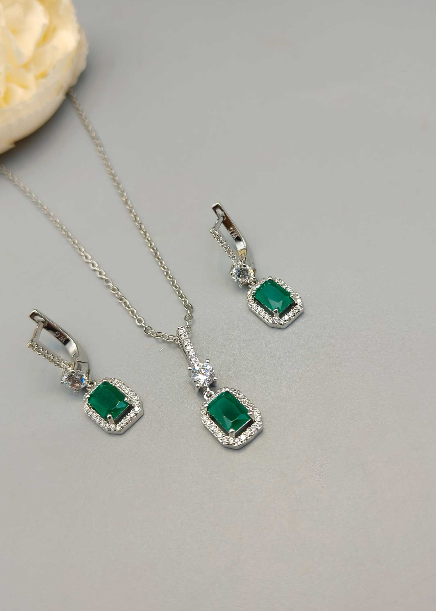 Square Shape Zircon Pendant Set