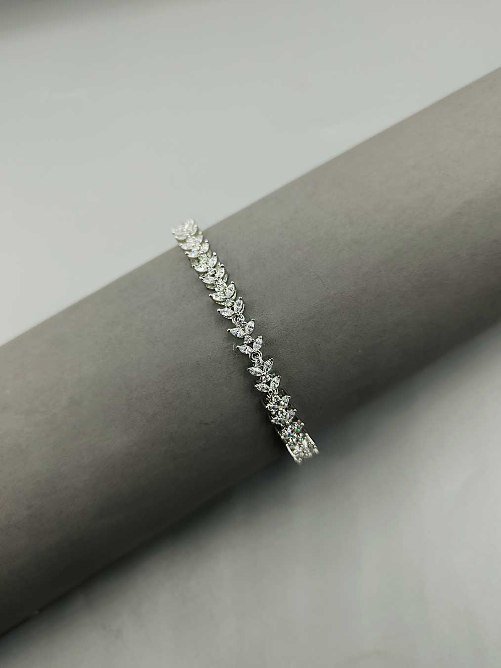 Zircon Kada Bracelet