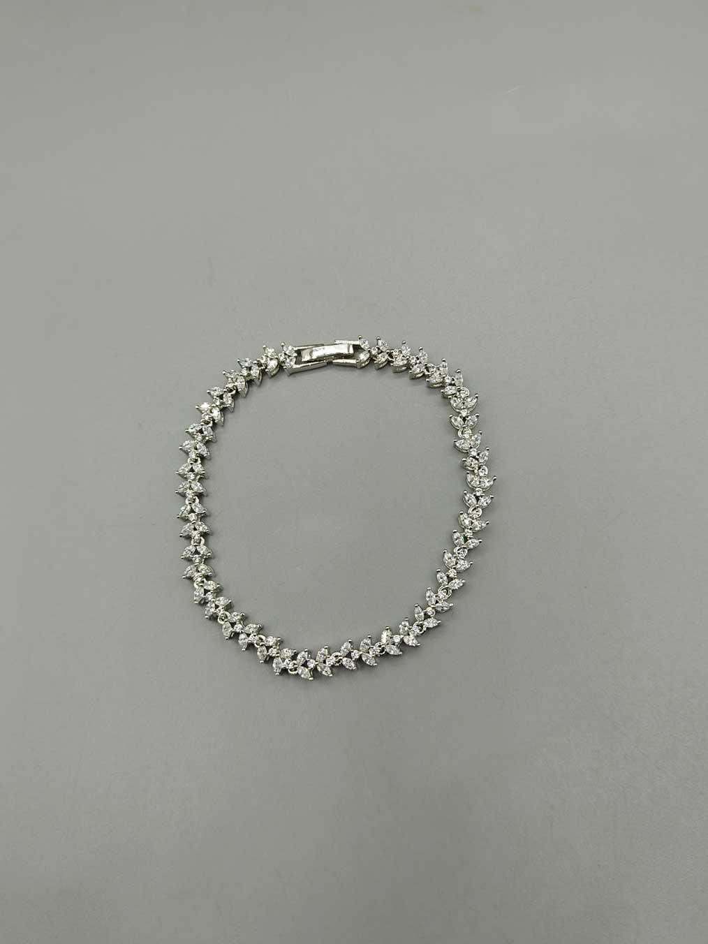 Zircon Kada Bracelet