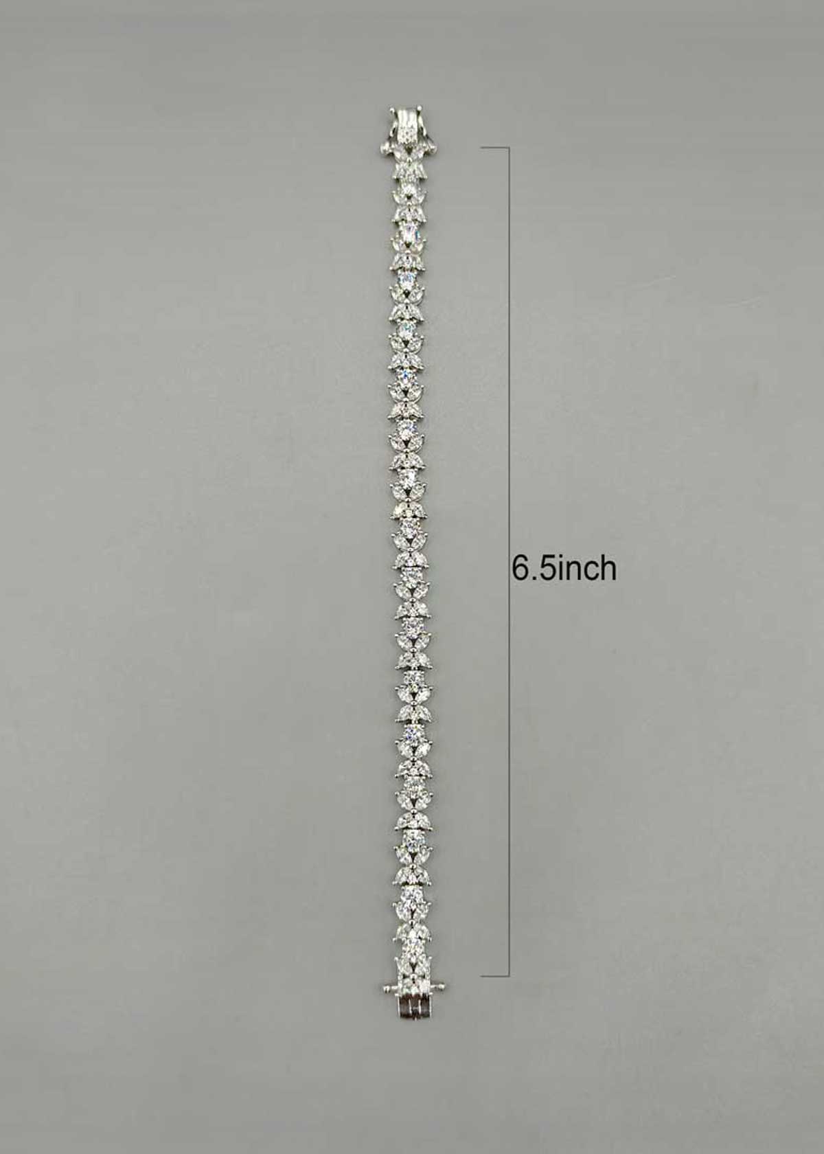 Exquisite Marquise-Cut Cubic Zircon Silver-Plated Loose Bracelet