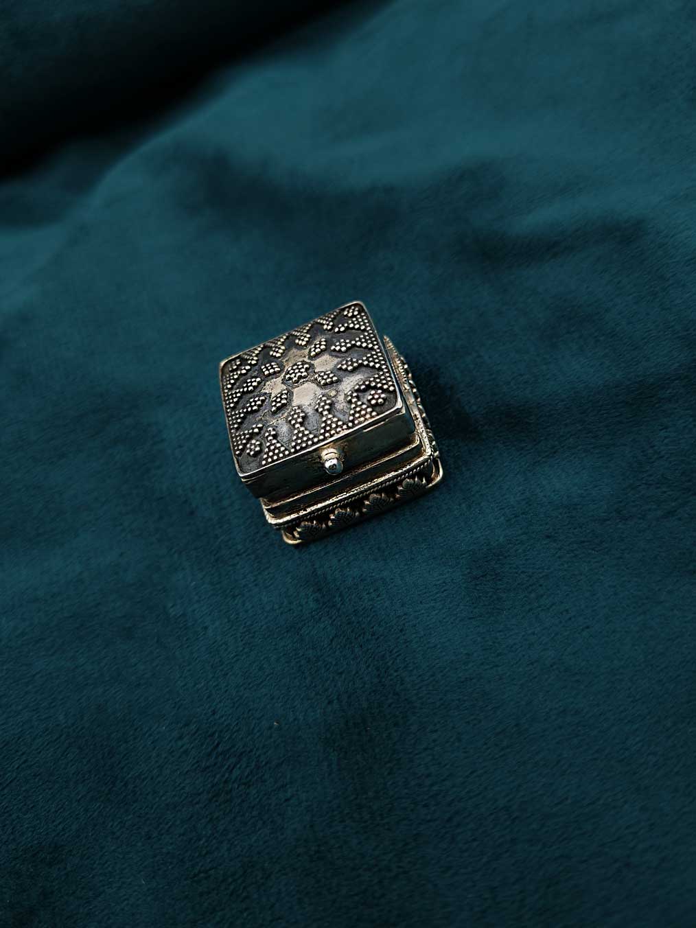 92.5 Sterling Silver Mini Square Shape Kumkum Box / Sindoor Box