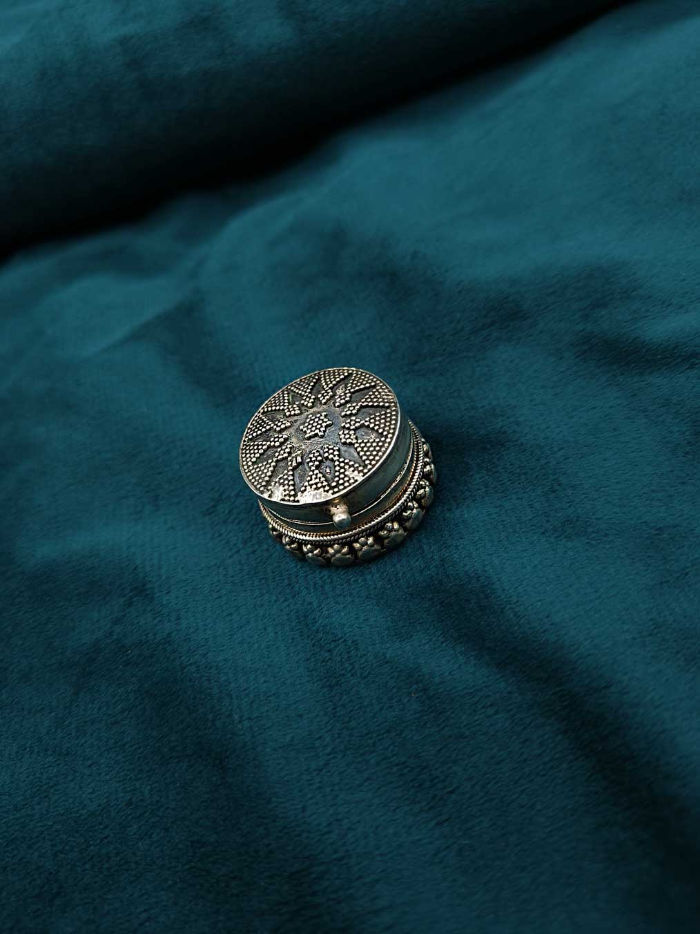 92.5 Sterling Silver Round Shape Kumkum Box / Sindoor Box