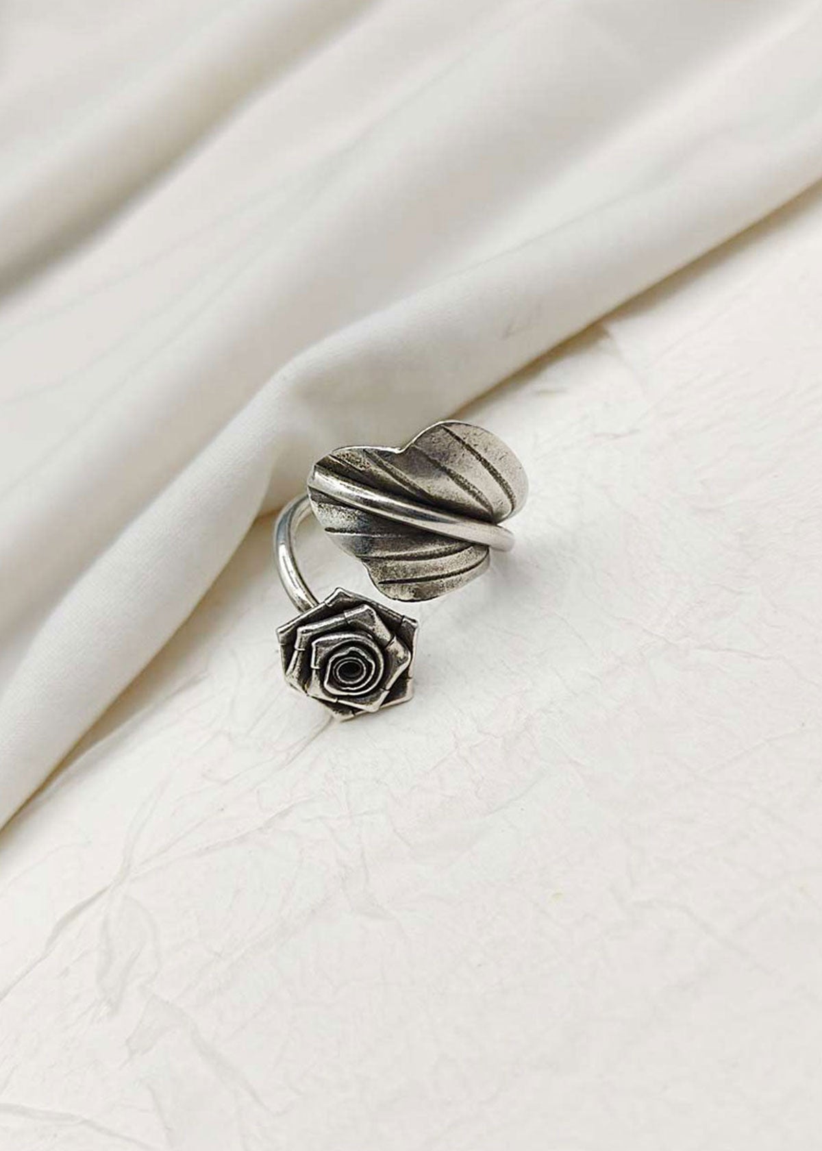 92.5 Sterling Silver Floral With Leaf Design Adjustable Finger Ring