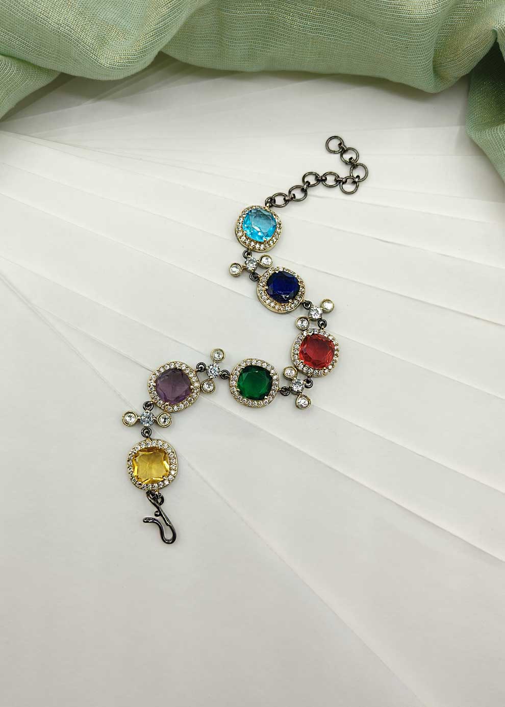 Beautifully Design Cubic Zircon Black Polish Women Loose Bracelet