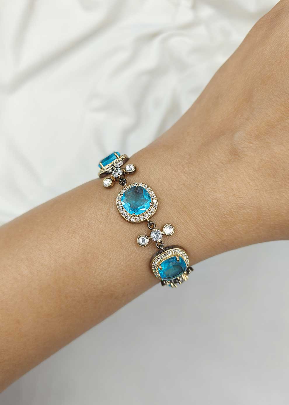 Beautifully Design Cubic Zircon Black Polish Women Loose Bracelet