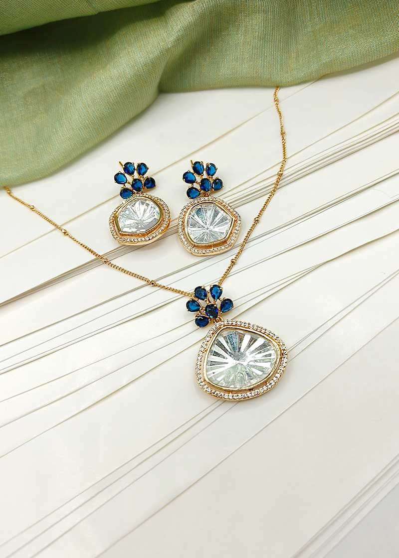 Gold Plated Elegant Floral Kundan And Cubic Zircon Pendant Set With Chain
