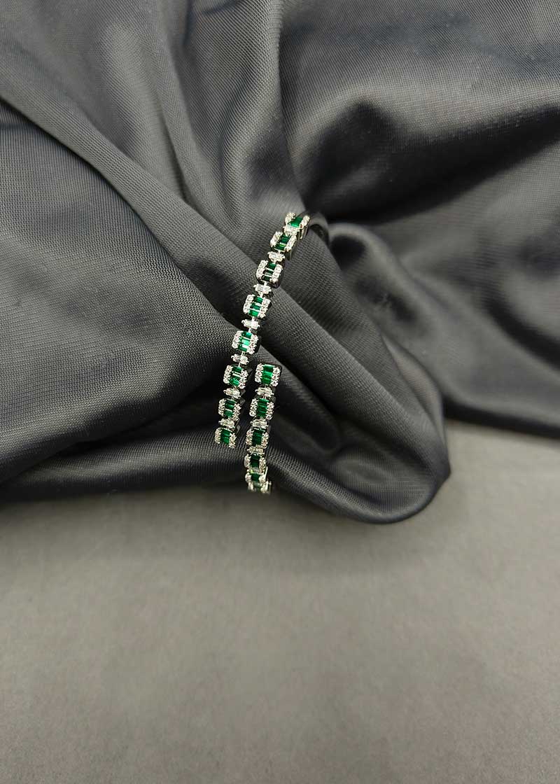 Delicate Classic Cubic Zircon Kada Bracelet