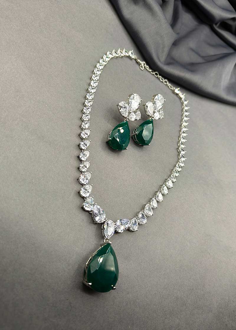 Cubic Zircon Tear Drop Designer Women's Necklace Set