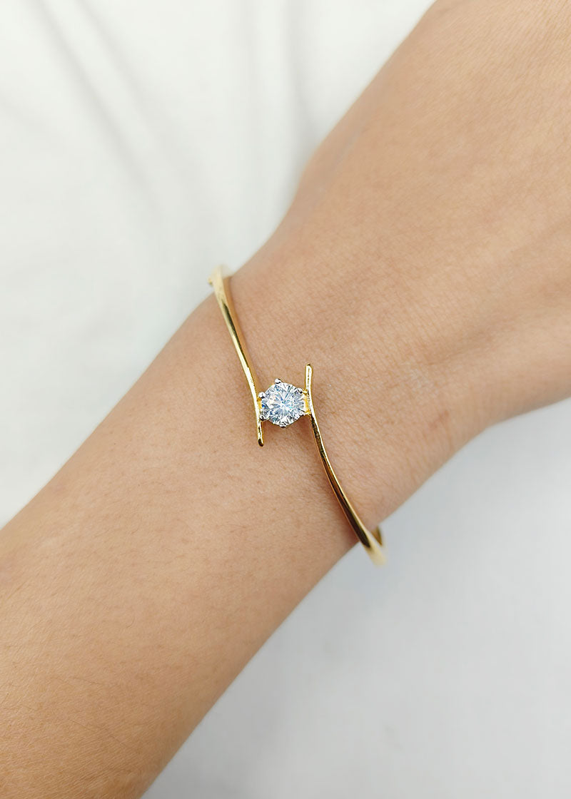 Solitaire Twist Style Gold And Silver Plated Cubic Zircon Openable Kada Bracelet For Women