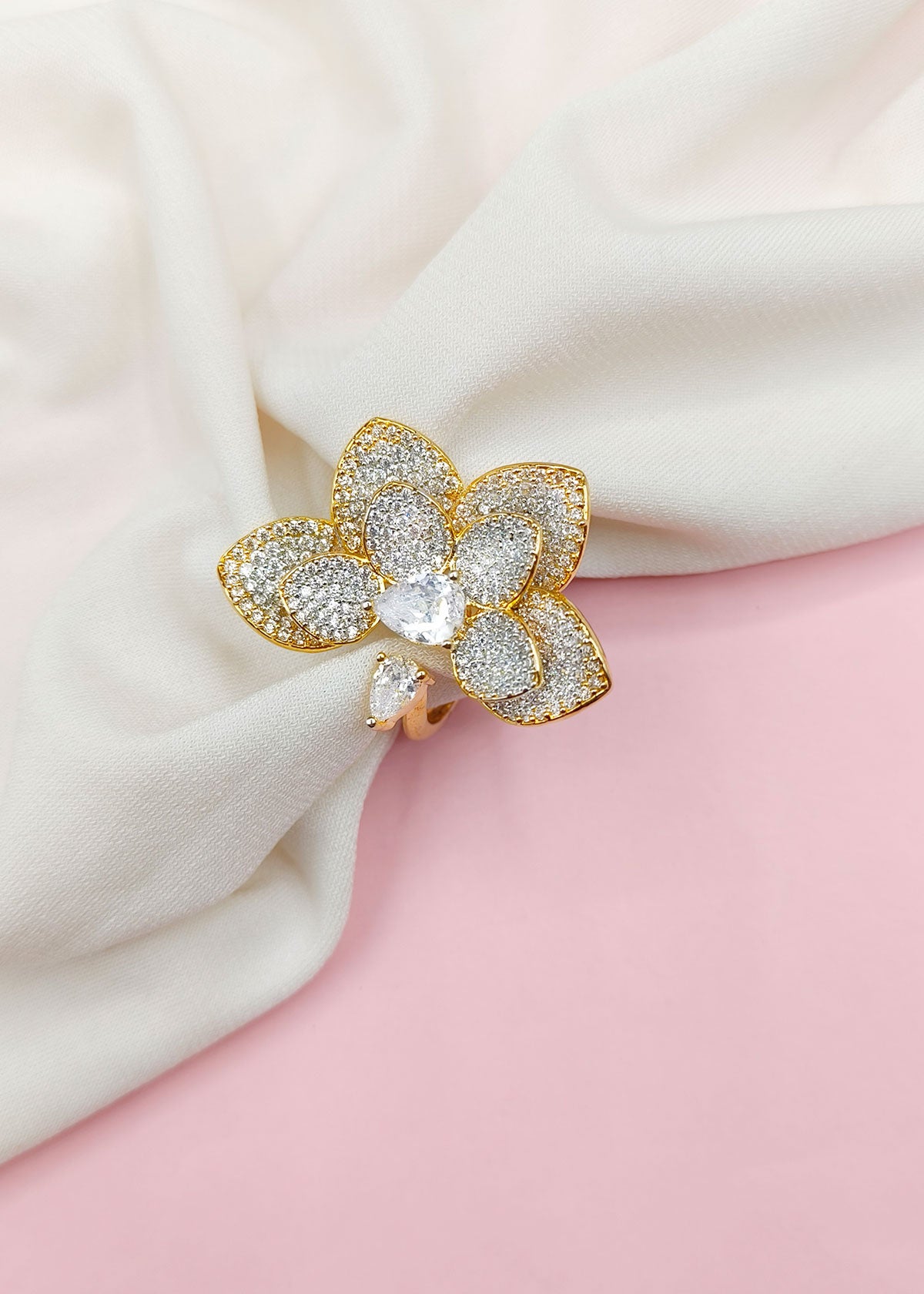 Unique Half Petal Design Gold-Plated Women Adjustable Finger Ring