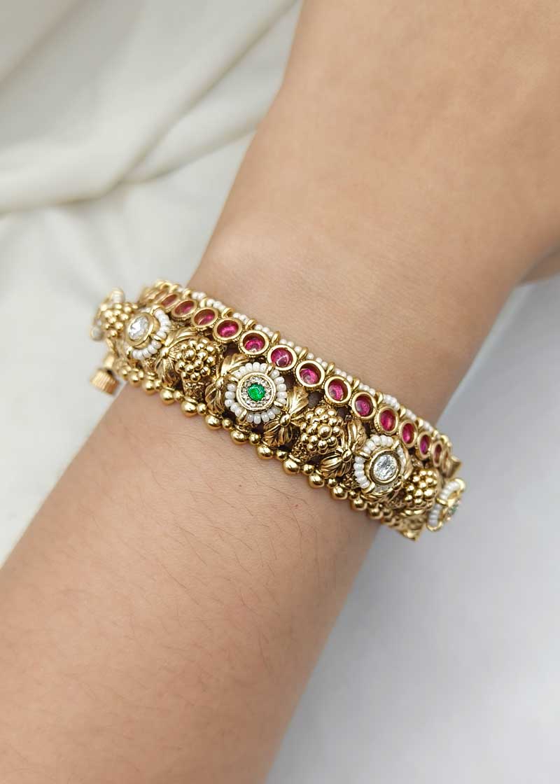 Antique Gold Kundan Traditional Openable Bangles (Pair)