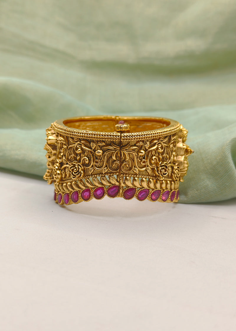 Broad Radha Krishna Design Temple Antique Gold Openable Bangle / Kada (Single)