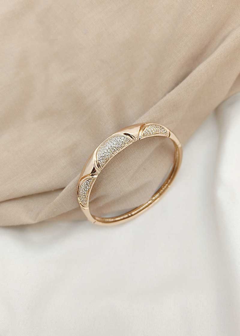 Attractive Women's Cubic Zircon Rose Gold Kada Bracelet