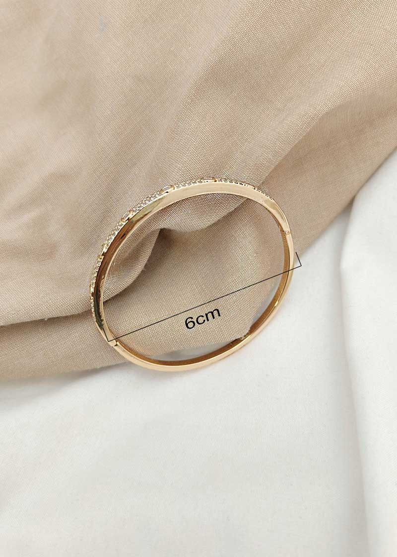 Rose Gold Plated Delicate Diamonds Studded Cubic Zircon Kada Bracelet