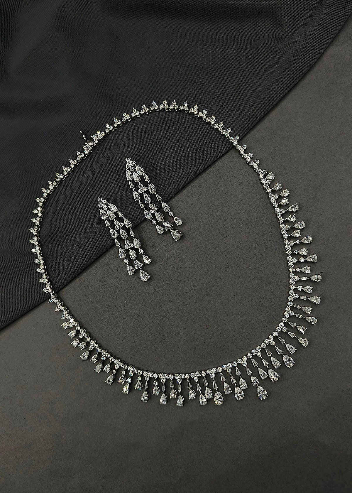 Elegant Teardrop Cubic Zircon Necklace Set With Long Earrings