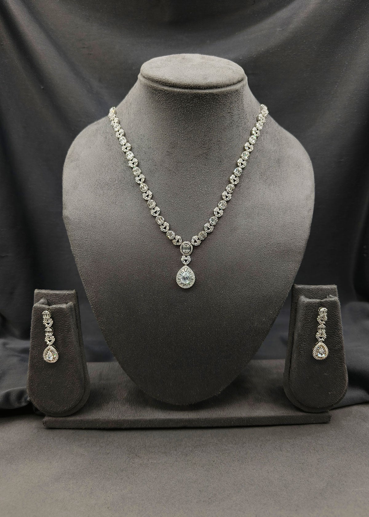 Classic Baguette Cubic Zircon Necklace Set With Long Earrings