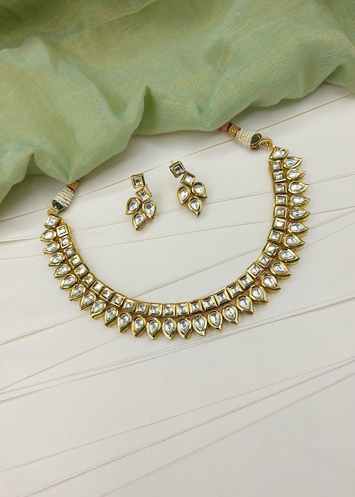 Delicate Leaf Design Adjustable Short Kundan Necklace Set