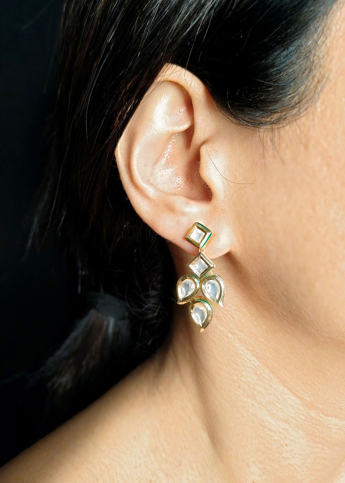 Delicate Leaf Design Adjustable Short Kundan Necklace Set