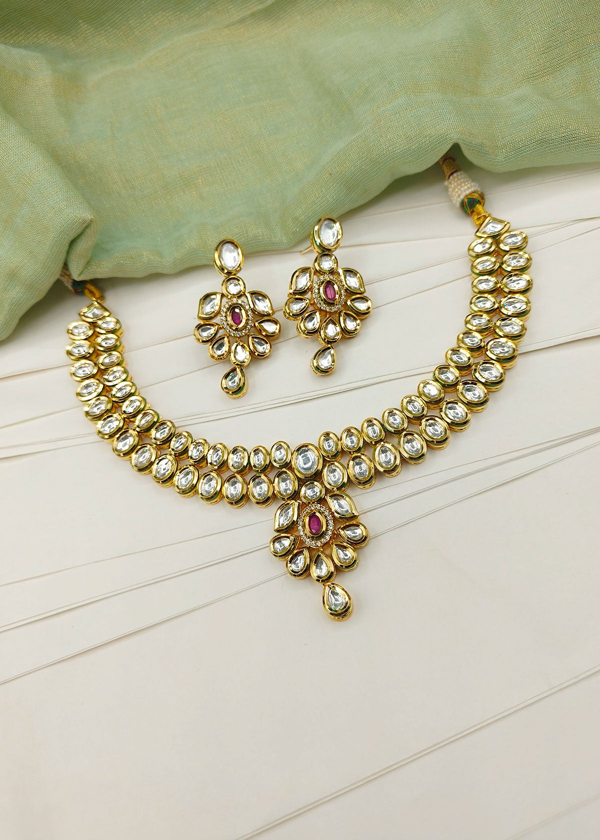 Elegant Gold Plated Kundan Necklace Set