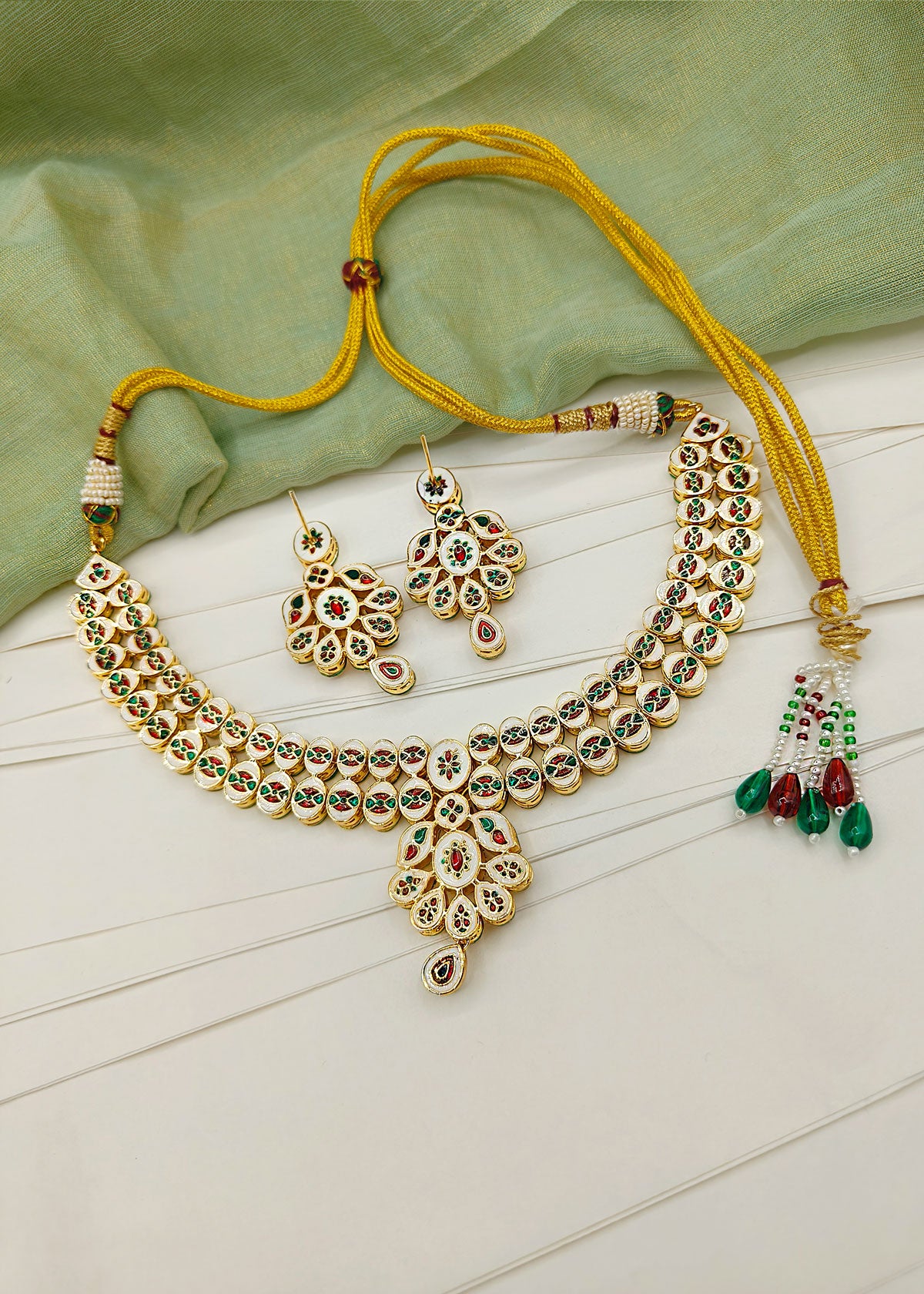 Elegant Gold Plated Kundan Necklace Set