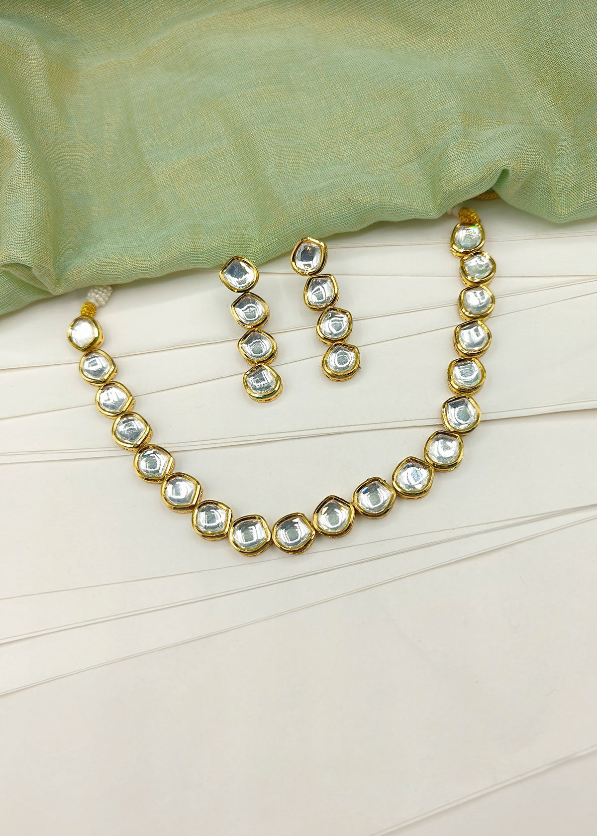 Delicate Classic Gold Plated Kundan Short Necklace Set