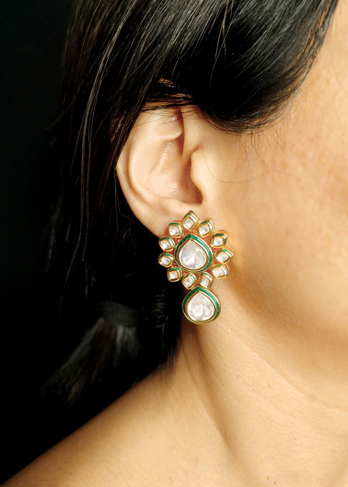 Elegant Gold Plated Teardrop Kundan Necklace Set