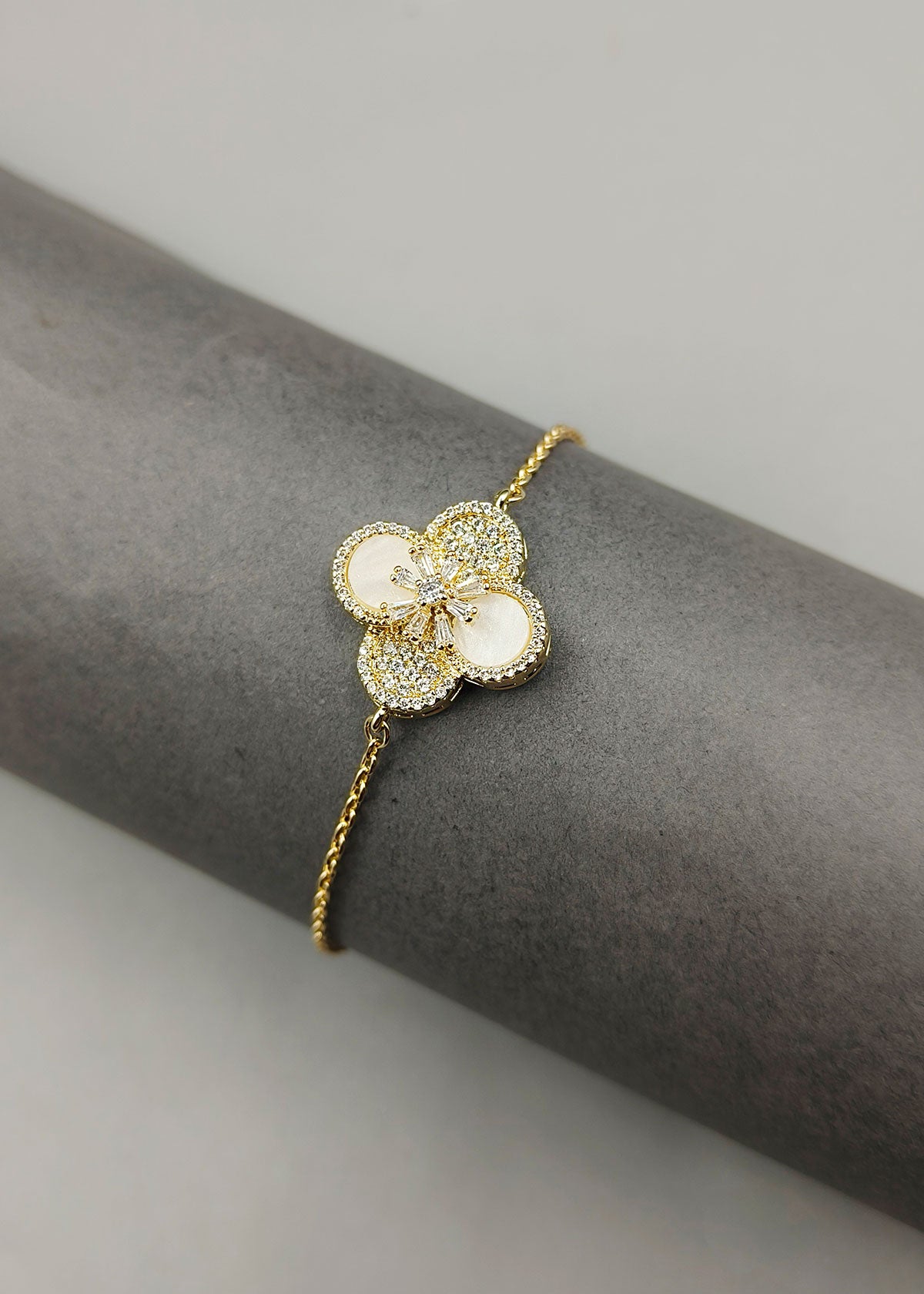 Elegant Mother of Pearl Cubic Zircon Floral Delicate Loose Bracelet