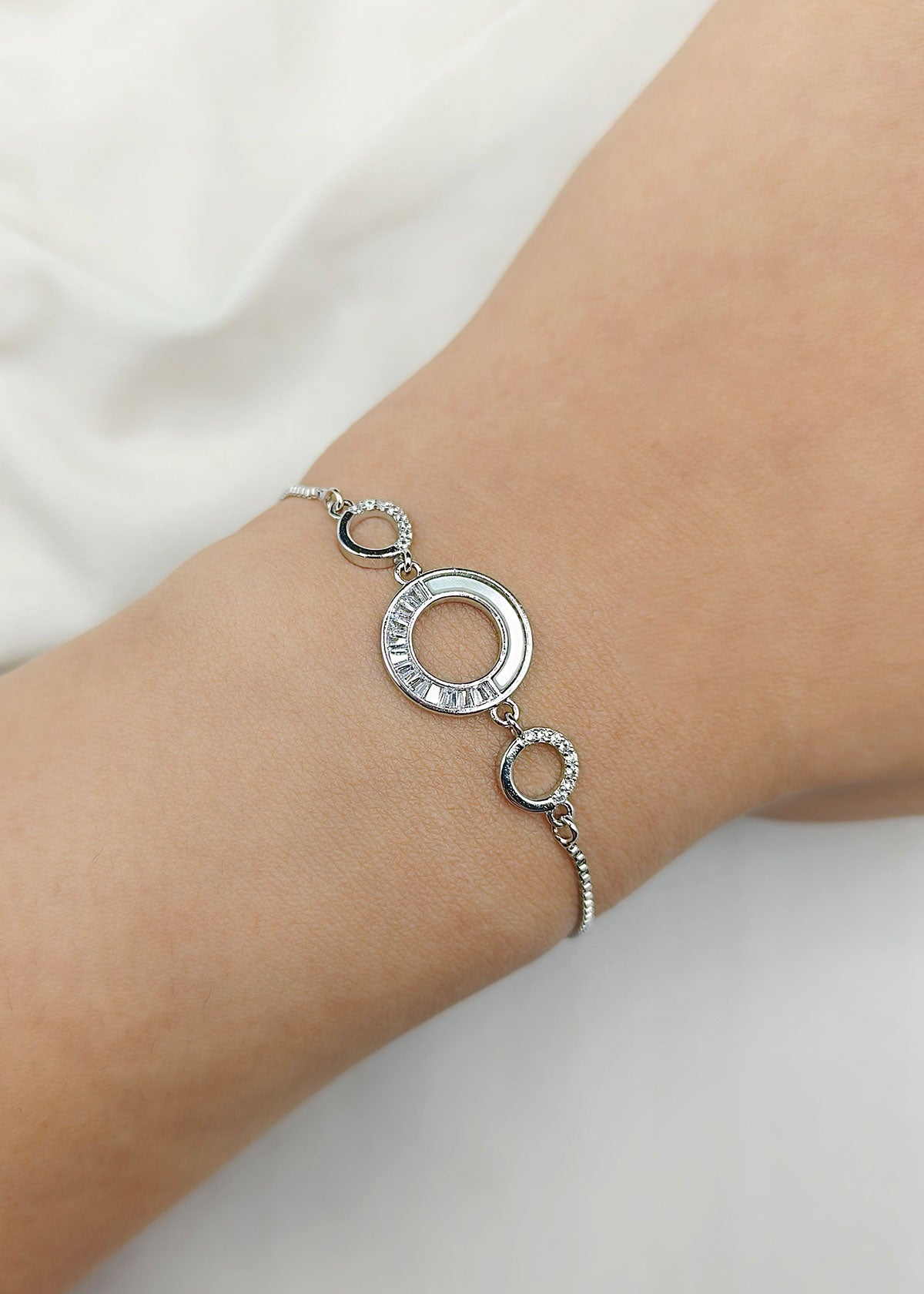 Orbit Inspired Cubic Zircon Fully Adjustable Mother Of Pearl Delicate Loose Bracelet