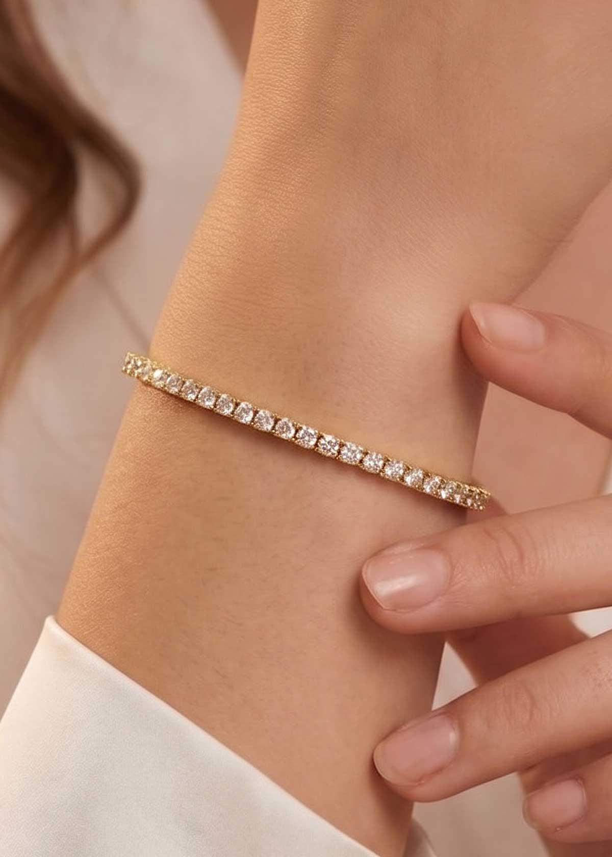 Classic Round Cut Diamond Studded Tennis Loose Bracelet For Women