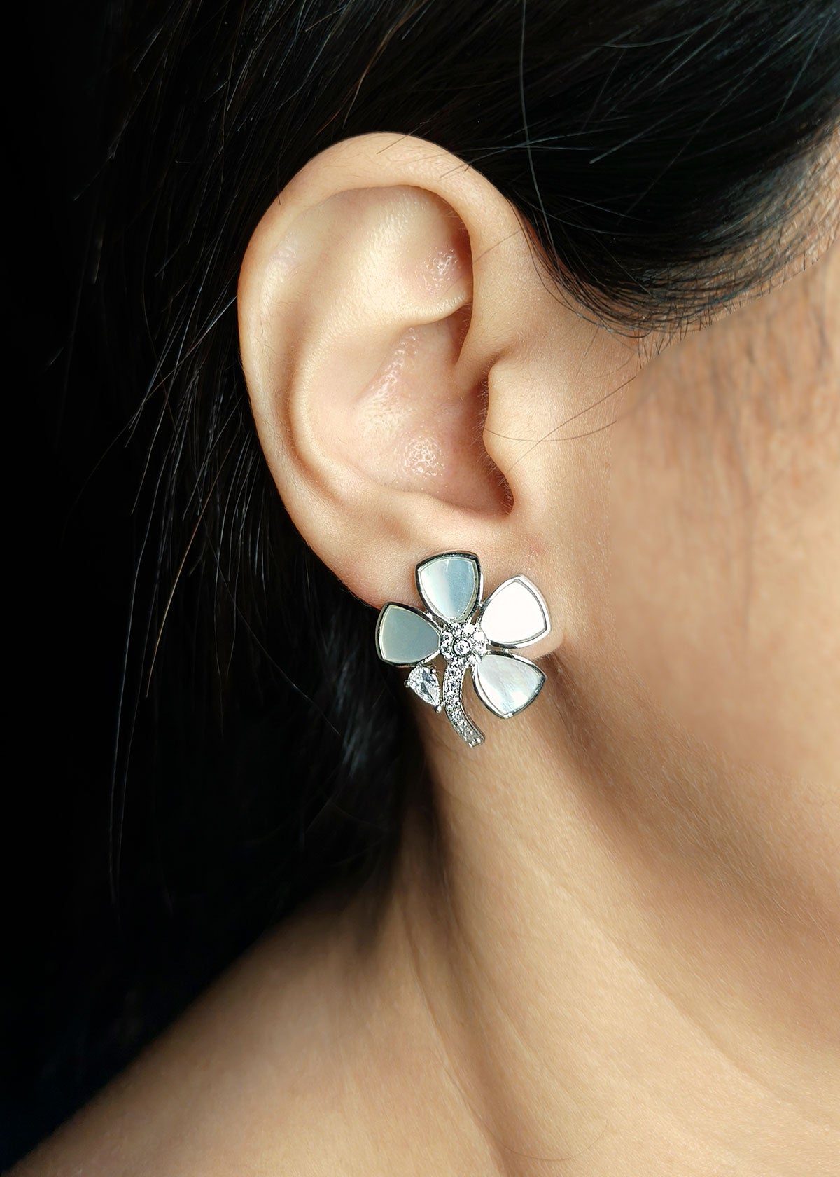 Cubic Zircon Silver Plated Graceful White Mother of Pearl Flower Stud Earring For Women